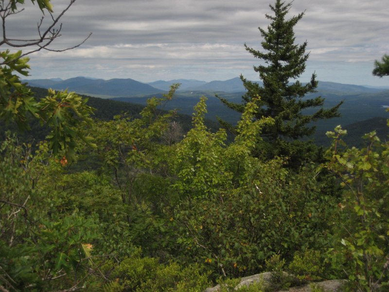 MtBayle (24).JPG - The Moat Mountain range nearby on the left.